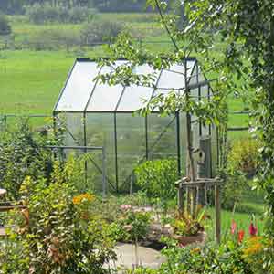 Greenhouses & Growhouses