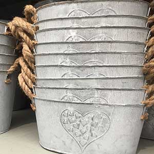 Metal Pots & Planters