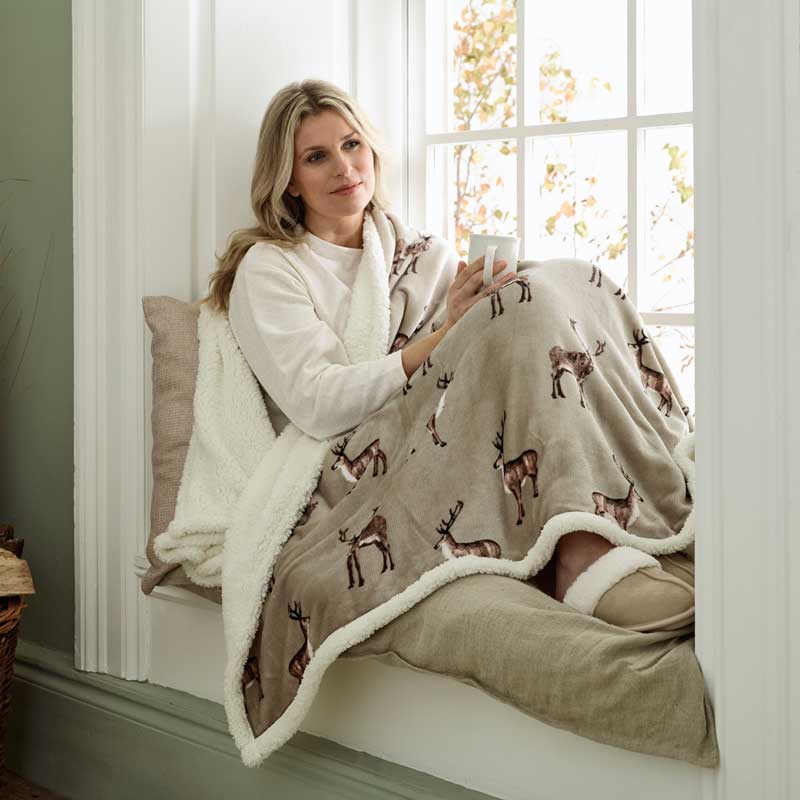 Deyongs Heated Sherpa Throw - Sterling Stag image 0