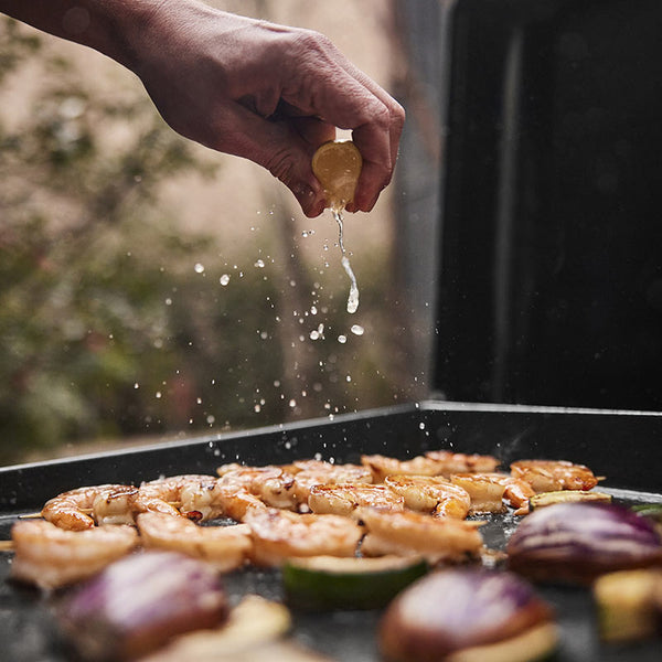 Weber Slate Premium Portable Gas Griddle, 43cm image 2