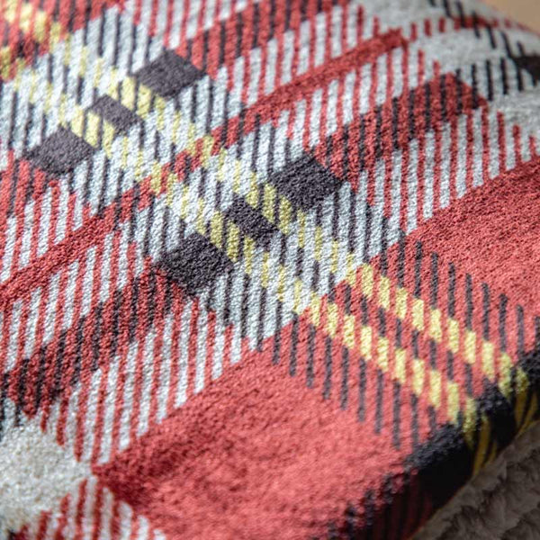 Kilburn & Scott Tartan Sherpa Throw in Red image 8