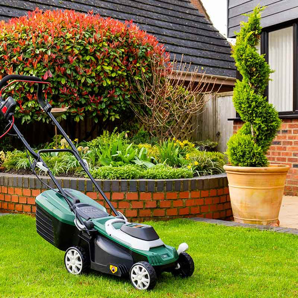 Webb Classic 33cm Electric Rotary Lawn Mower with Rear Roller image 4