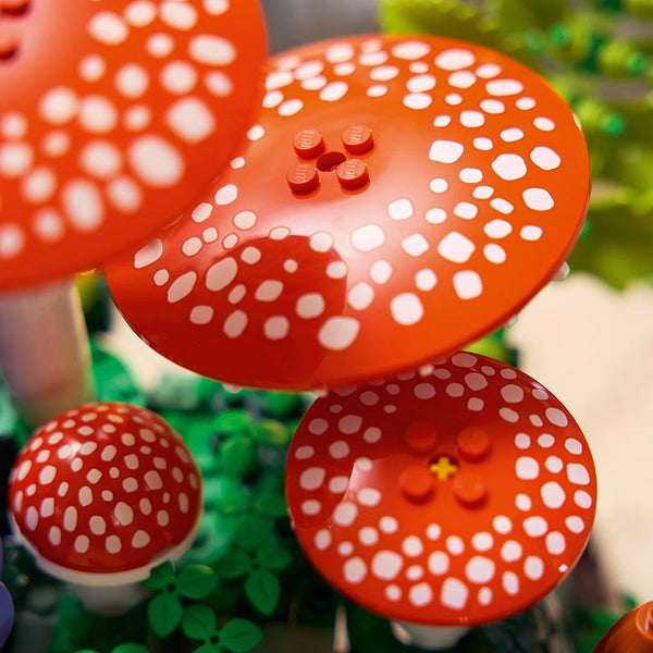 LEGO® Botanicals Woodland Mushrooms (11505) image 9