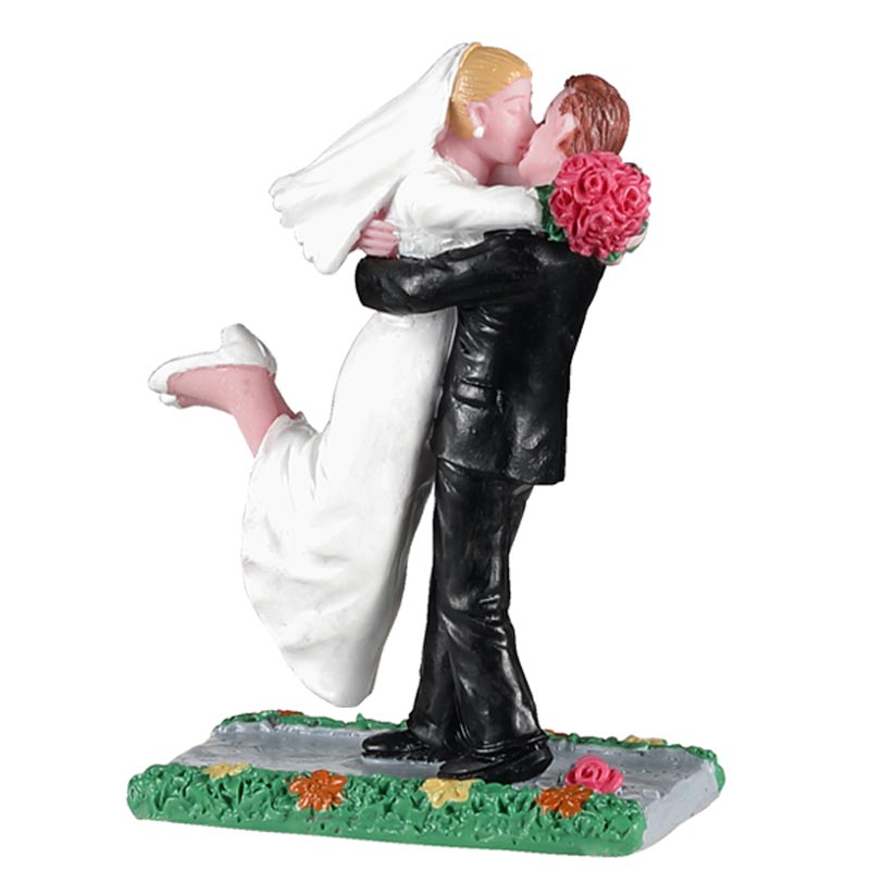 Lemax The Newlyweds image 0