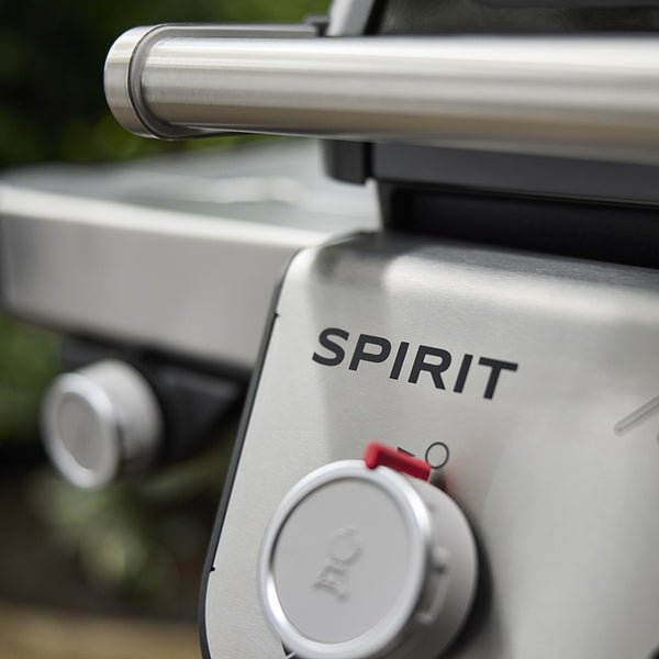 Weber Spirit E-335 Gas Barbecue with Side Burner image 1