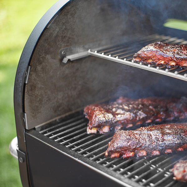 Weber SmokeFire EX4 GBS Wood Fired Pellet Grill Black image 3