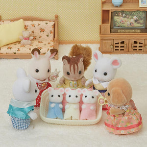 Sylvanian Families 'Marshmallow Mouse Triplets' image 3