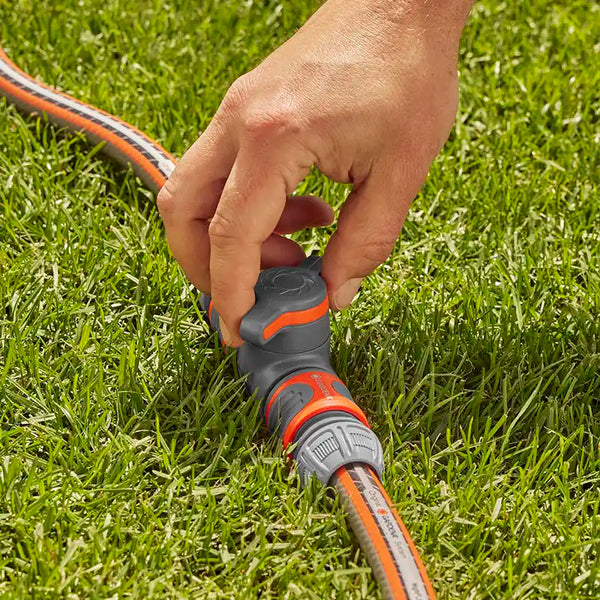GARDENA Coupling with Flow Control Valve image 2