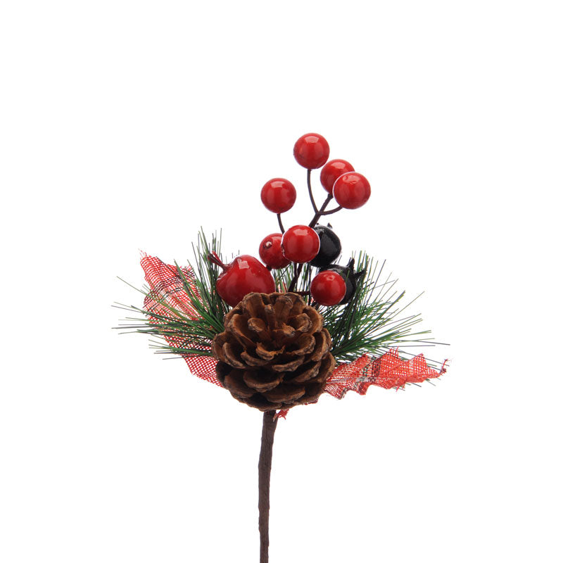 Festive Tartan Leaves & Red Berry Pick image 0