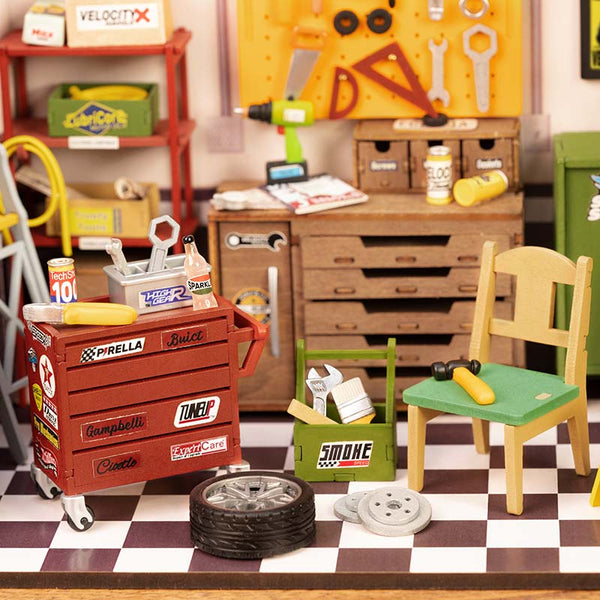 Robotime Garage Workshop DIY Miniature House image 4