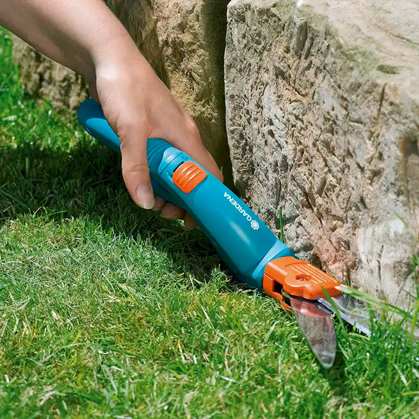 GARDENA Classic Rotatable Grass Shears image 1