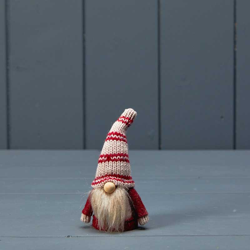 Satchville Red Knitted Gonk image 0