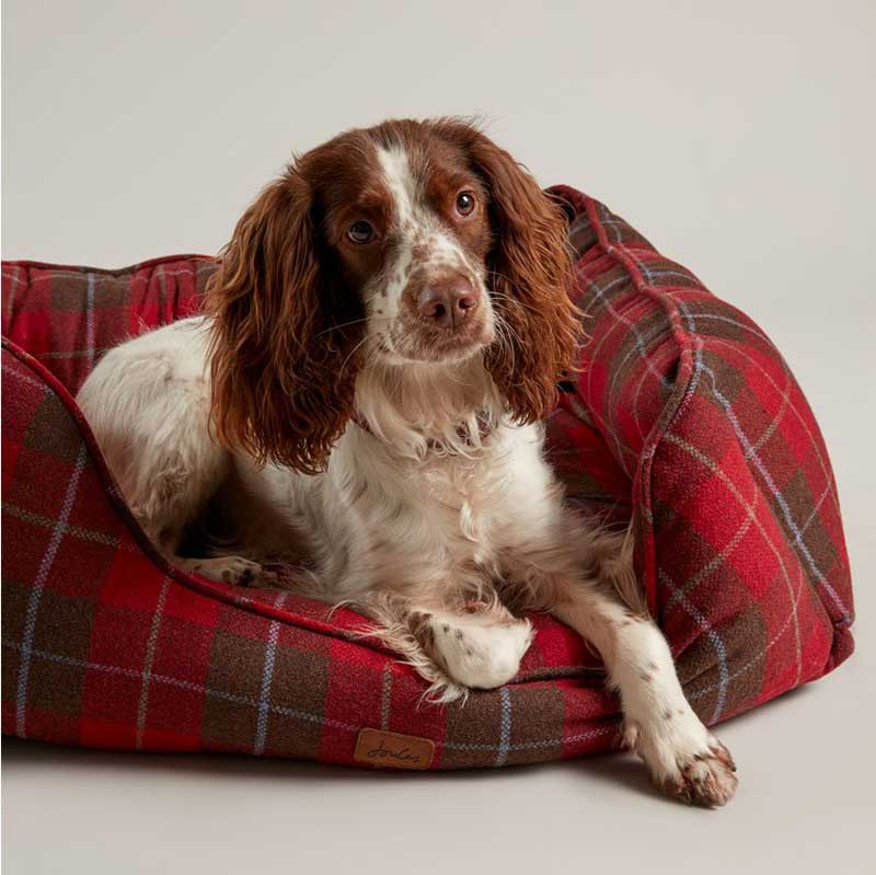 Joules Heritage Tweed Box Dog Bed in Red image 0
