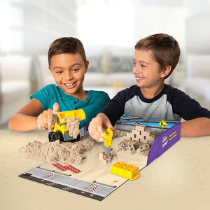 Kinetic Sand, Dig & Demolish Truck Playset with 453g of Kinetic Sand, Ages 3+ image 4