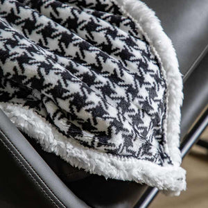 Kilburn & Scott Dogtooth Sherpa Throw in Black image 1