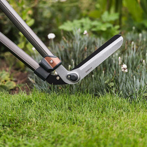 Kent & Stowe SureCut Adjustable Height Lawn Edging Shears image 3