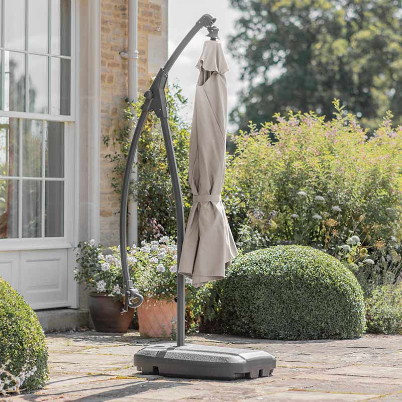 Bramblecrest Gloucester 3m Round Cantilever Parasol in Sand with Base &amp; Cover image 0