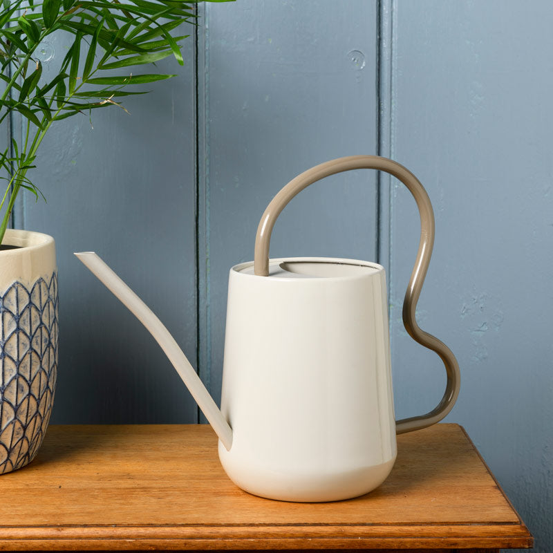 Burgon and Ball The Collector Range Scalloped Indoor Watering Can (1.2-litre) image 0