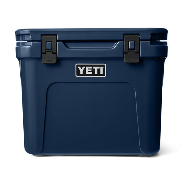 YETI Roadie 32 Wheeled Cool Box Navy image 4