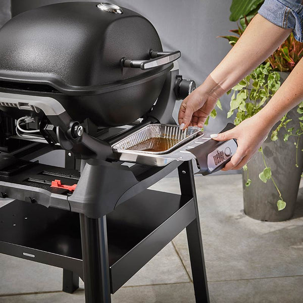 Weber Q 1200N Gas Barbecue with Side Tables & Compact Stand image 6