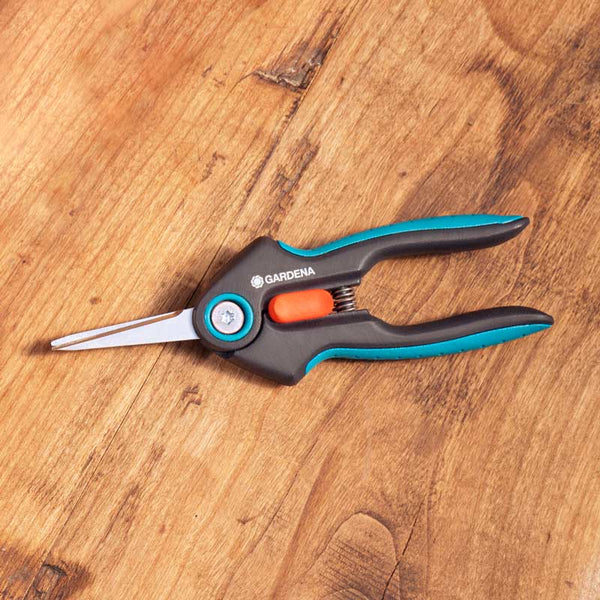 GARDENA FreshCut Harvesting Scissors image 1