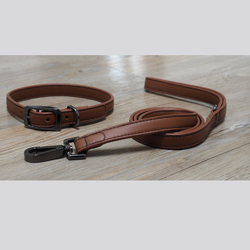 Zoon Luxe Leather Tan WalkAbout Dog Lead image 0