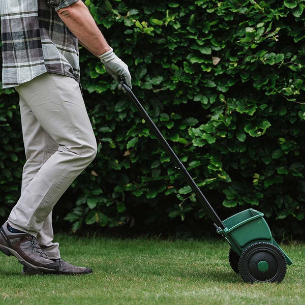 Westland Lawn Drop Spreader image 3
