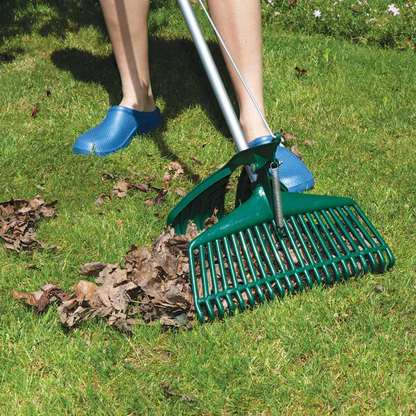 Town & Country Grab Rake image 1