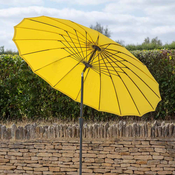 Bramblecrest Shanghai 2.7m Crank & Tilt Parasol – Lemon image 0