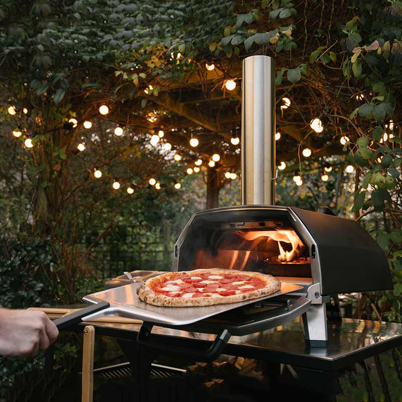 Ooni Karu 16 Multi-Fuel Outdoor Pizza Oven image 0