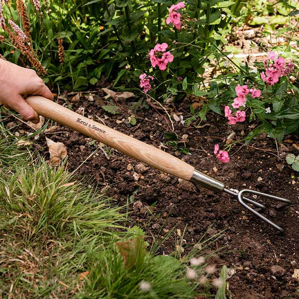 Kent & Stowe Stainless Steel Border 3 Prong Cultivator image 2