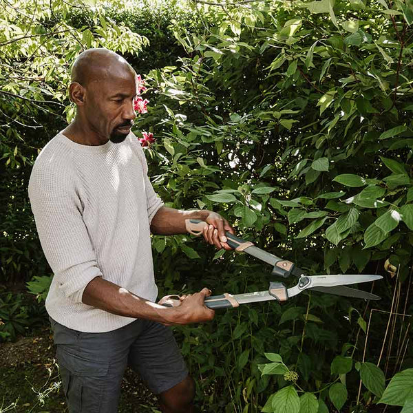Kent & Stowe SureCut Hedge Shears (Cutting Diam. 10 mm) image 1