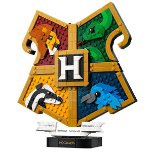 LEGO® Harry Potter™ Hogwarts™ House Crest (76462) image 3