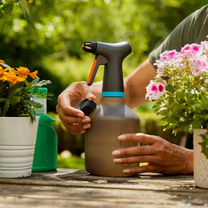 GARDENA Pump Sprayer (1 litre) image 4