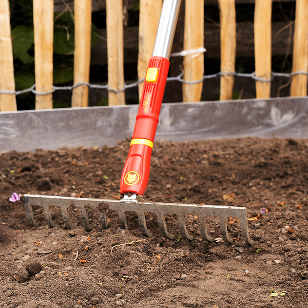 Wolf Garten multi-change Dutch Hoe, Soil Rake & Large Aluminium Handle Set image 5