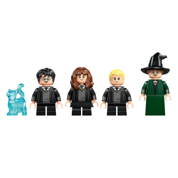 LEGO® Harry Potter™ Hogwarts™ Castle: Sorting Hat™ Ceremony (76460) image 4