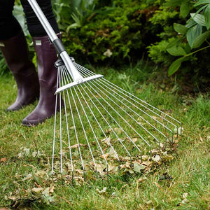 Kent & Stowe Expanding Lawn & Leaf Rake image 1