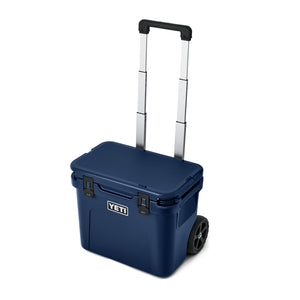 YETI Roadie 32 Wheeled Cool Box Navy image 5