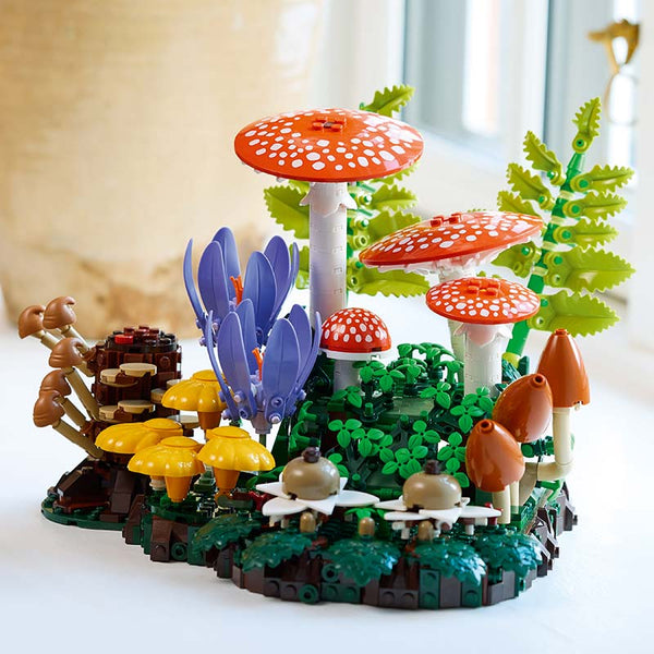 LEGO® Botanicals Woodland Mushrooms (11505) image 12