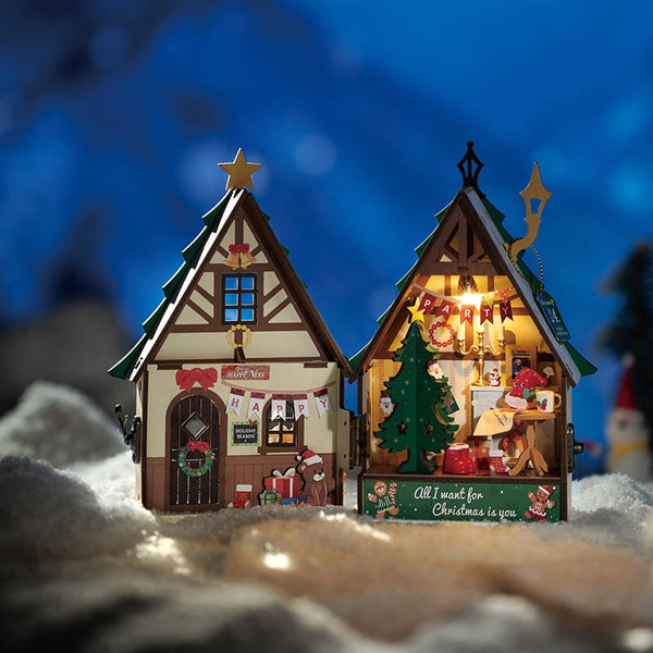 Rolife 'Twinkling Christmas House' DIY Miniature House image 0