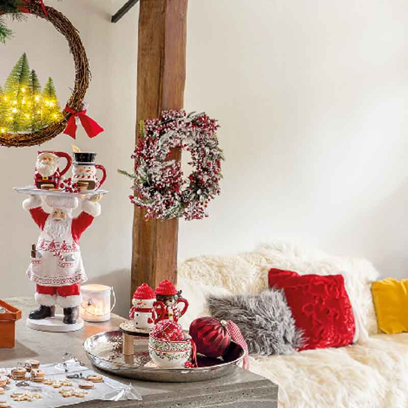 Everlands Frosted Red Berry & Pinecone Wreath image 0