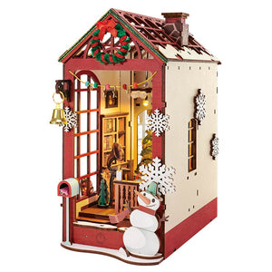 Rolife 'Christmas Indoor Scene' DIY Book Nook image 3