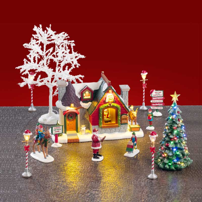 Lemax Santa's Snack Shack Set image 0