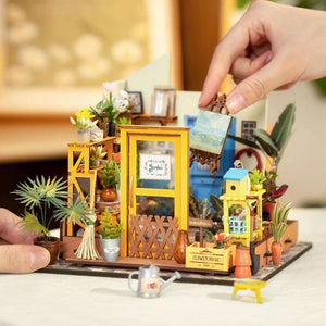 Robotime 'Cathy's Flower House' DIY Miniature House image 3