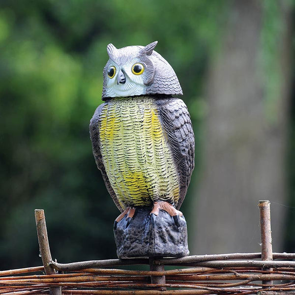 The Big Cheese Wind-Action Garden Owl Pest Deterrent image 2