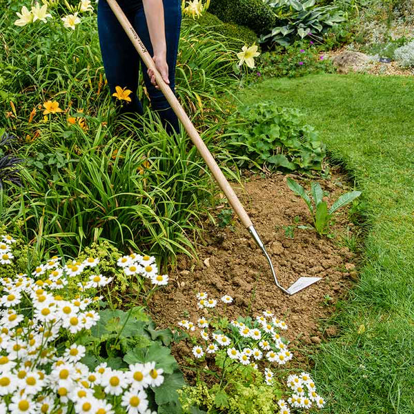 Kent & Stowe Stainless Steel Long Handled 3 Edge Hoe image 1