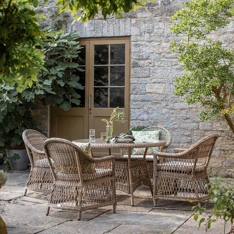 Bramblecrest RHS Rosemoor 4 Seat Round Rattan Garden Dining Set with 2.5m Parasol &amp; Base image 0