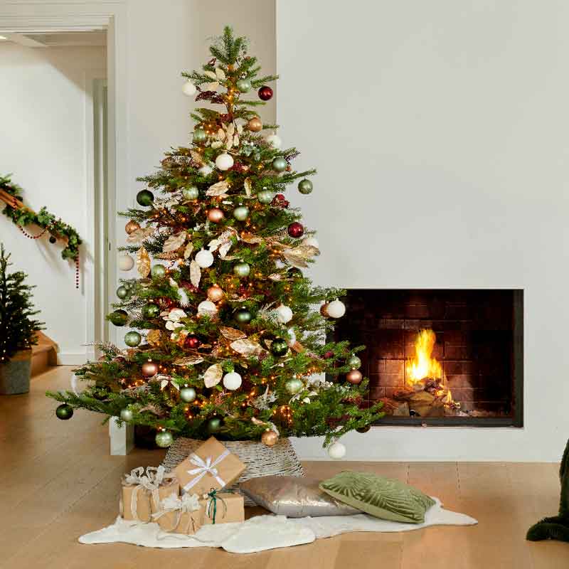 Everlands Grandis Fir / Whistler Fir Artificial Christmas Tree - 7ft / 2.1m image 0