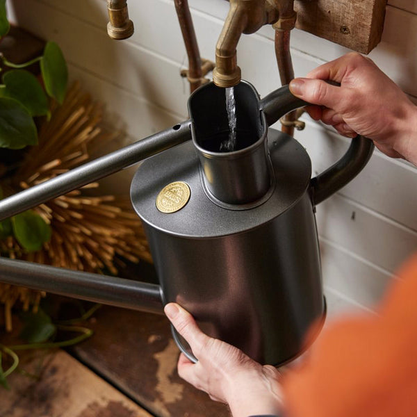 Haws The Warley Fall Watering Can Graphite Grey (2 Gallon) image 4