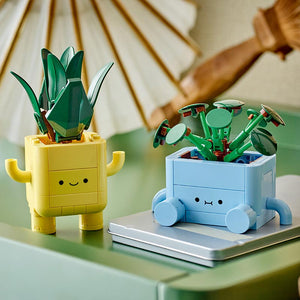 LEGO® Botanicals Happy Plants (10349) image 8